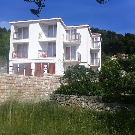 White House 4* Lopud