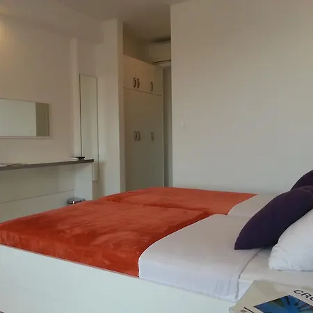 Konukevi White House 4*
